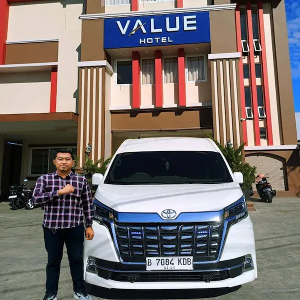 rentai-mobil-wisata-pesona-trip-webp