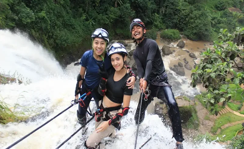 curug-cikondang-canyoneering